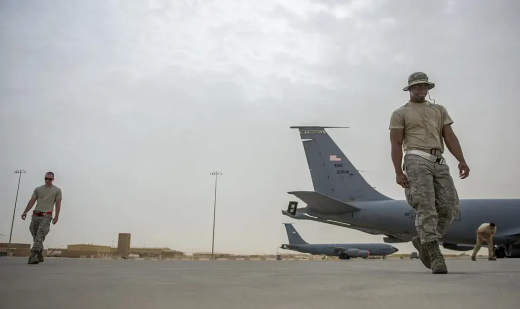 حرب إيران تُظهر مخاطر القواعد الأمريكية في الشرق الأوسط