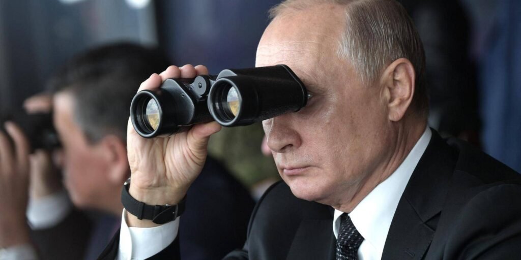 Spectator, beneficiary, player: Russia’s strategy in the Iran war, from oil to drones