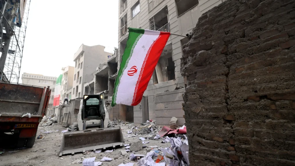 ایران همواره هدف مهاجمان بوده و از همه آنها جان سالم به در برده است