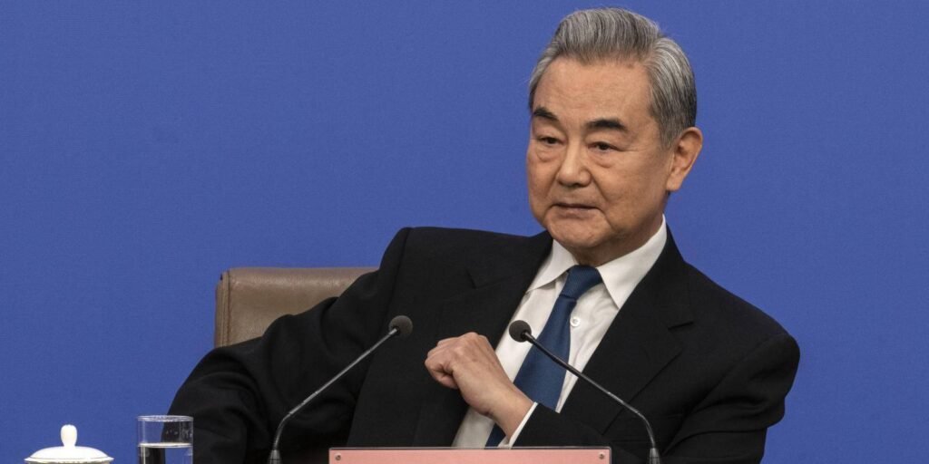 كشف الهجمات الأمريكية على إيران وفنزويلا حدود الدبلوماسية الاقتصادية الصينية