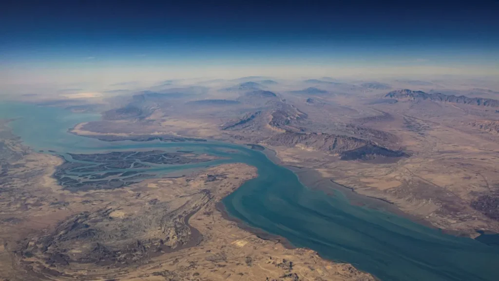 ناوهای هواپیمابر ایران و کنترل هرمز