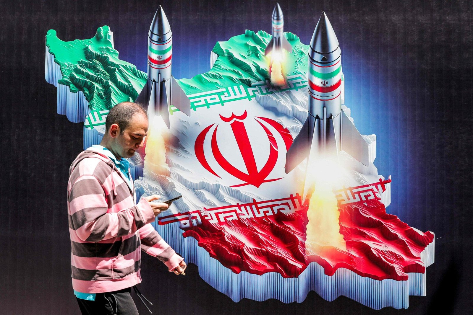 سایه بلند جنگ ایران 2 49ed415b 1e79 42c5 8466 56ff43d99ce7 3