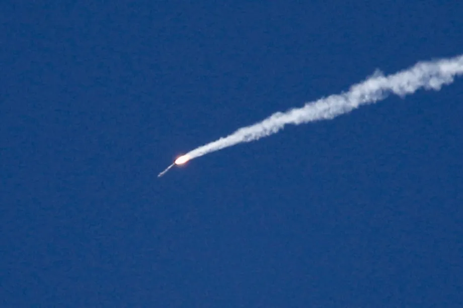 Iran’s missile campaign exposed the limits of Western deterrence A glowing missile leaving a long white smoke trail across the clear blue sky over Jerusalem, demonstrating how Iran's missile campaign exposed the limits of Western deterrence.