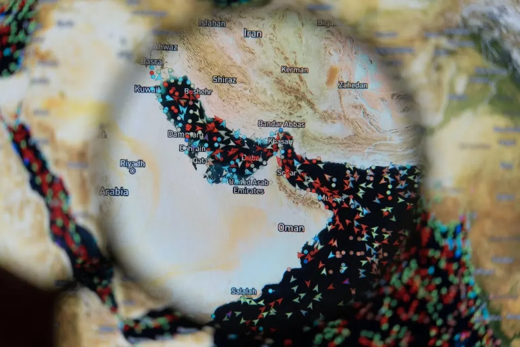 Hormuz cables give Iran a new lever over the Gulf A close-up map of the Persian Gulf with colored dots marking the dense network of Hormuz cables along the seabed, illustrating how Iran gains a new lever over the Gulf through this vital infrastructure.
