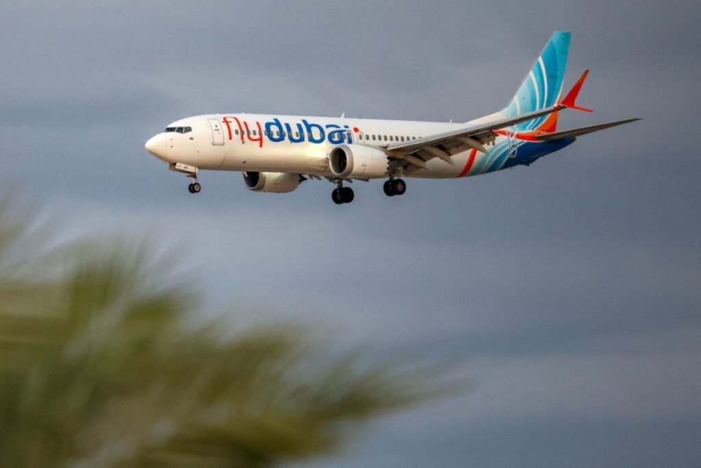 Flydubai Flight Hands Netanyahu a Story, Not a Mandate A flydubai Boeing 737 MAX 8 commercial aircraft on final approach to Ben Gurion Airport, illustrating a Flydubai Flight used to frame normalization political narratives in Israel.